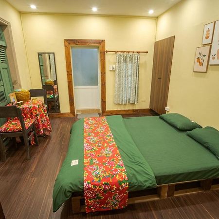 Hanoi Retro 80S Homestay Экстерьер фото