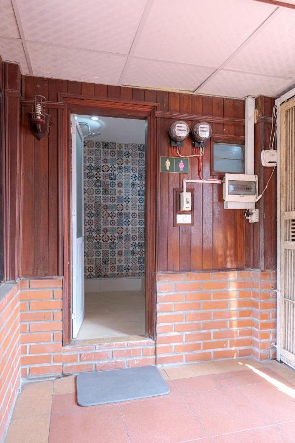 Hanoi Retro 80S Homestay Экстерьер фото
