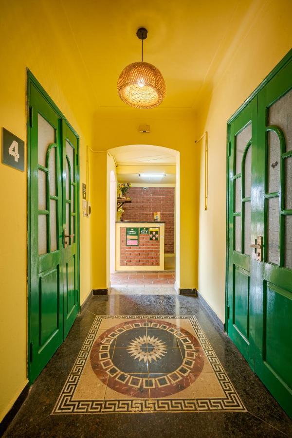 Hanoi Retro 80S Homestay Экстерьер фото